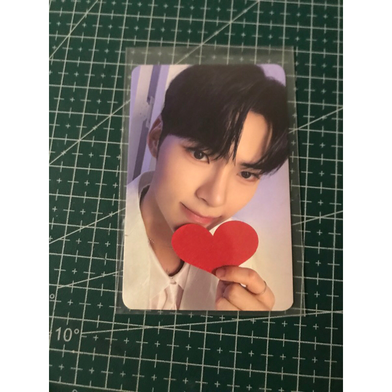 Photocard sung hanbin ZB1 Official