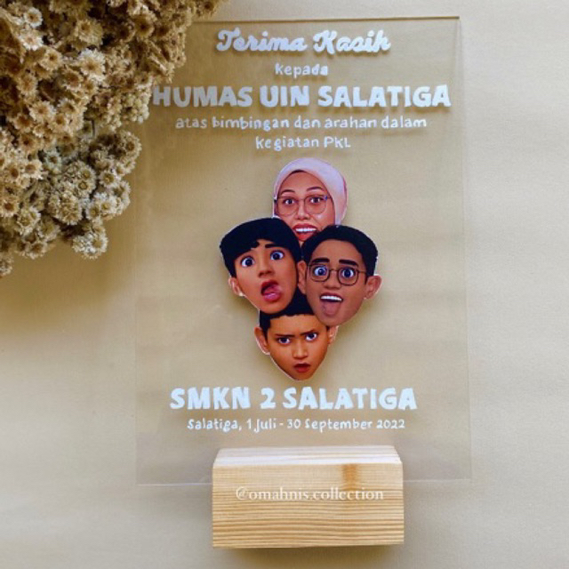 Akrilik Custom Stand Lampu LED dengan Foto