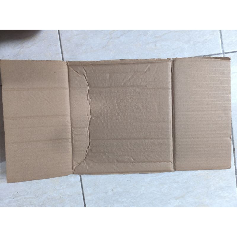 

KARTON 5 LAPIS STANDART UTK PEKING YG KECIL 30x40 1 PCS