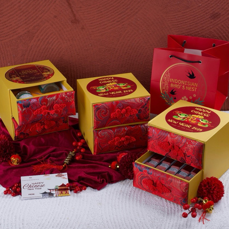 

Parcel imlek hampers Chinese new year/cny walet realfood mewah