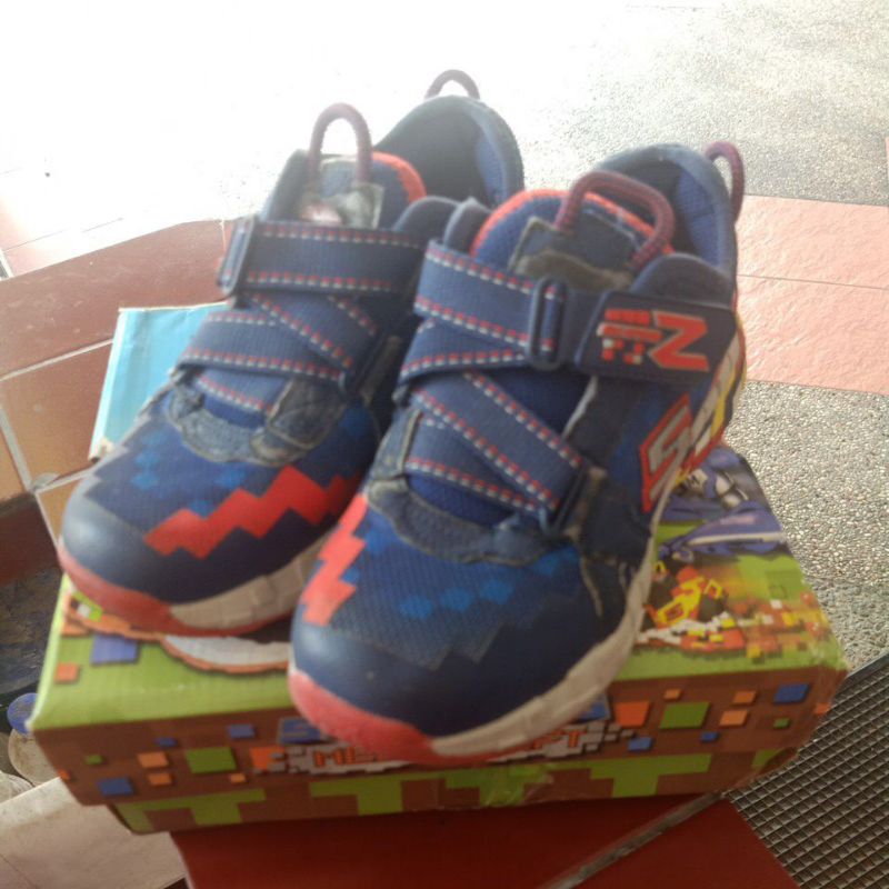 Skechers mega craft size 32 preloved