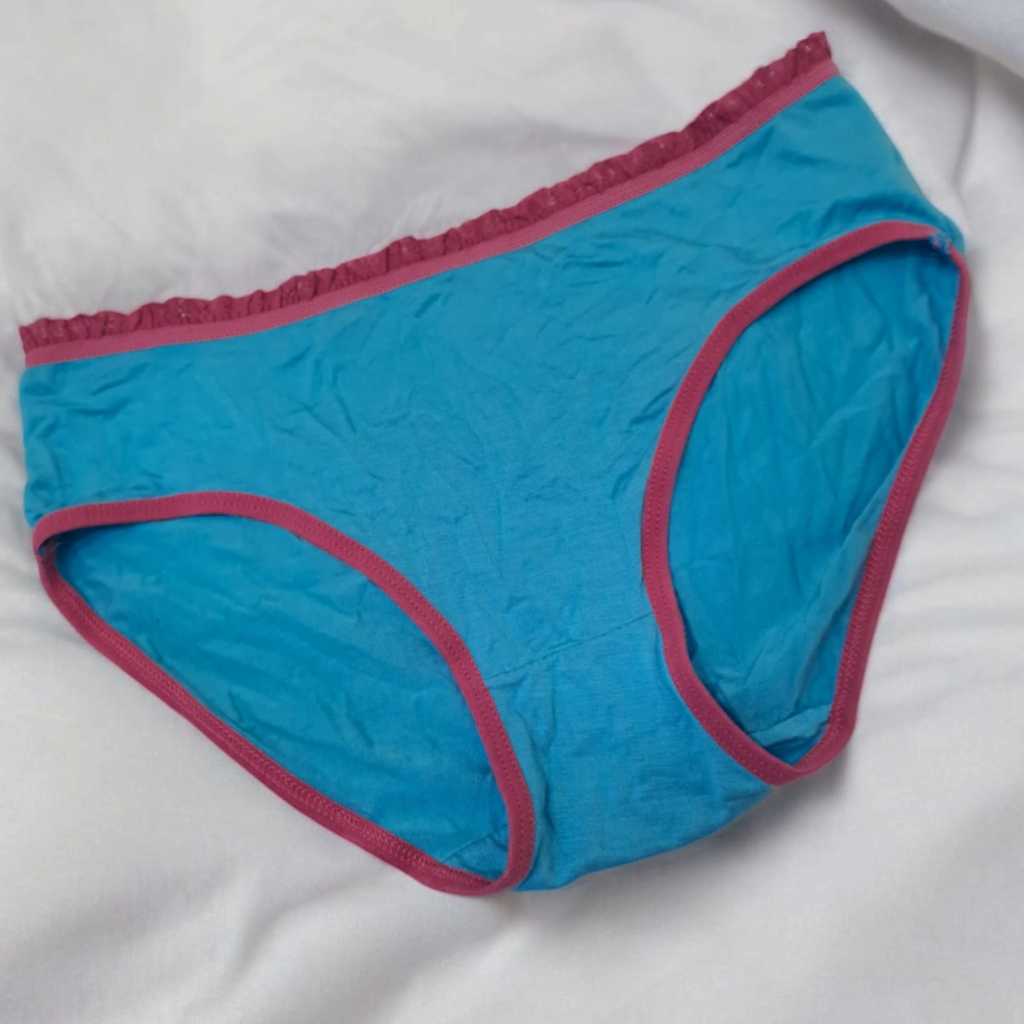 Celana Dalam / Panty Wanita YOUNG CURVES 100002 - Size L - Bahan 95% Modal