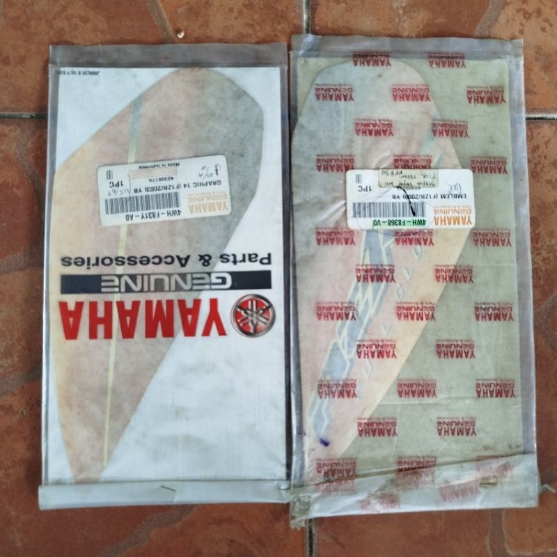 Stiker Striping Sayap Luar Kanan Kiri Atas FIZR F1ZR Hitam Orange Original YGP