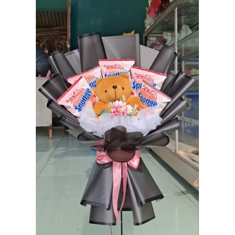 

Buket Boneka dengan jajanan Sponge, lucu dan menggemaskan