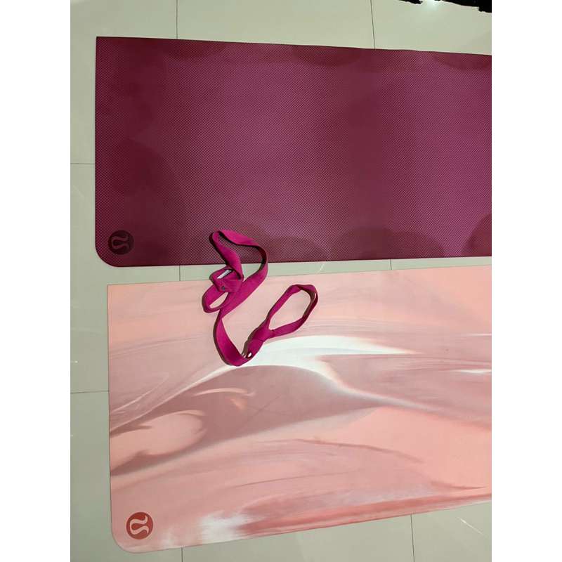 Preloved Lululemon Mat Yoga Matras Strap Pink