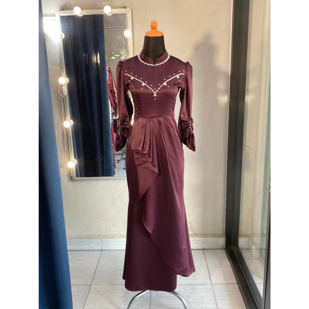 Rashiqa Kharisma Mermaid Dress Satin Burgundy Polos Bodycon Baju Lebaran Model Terbaru Gamis Kondang