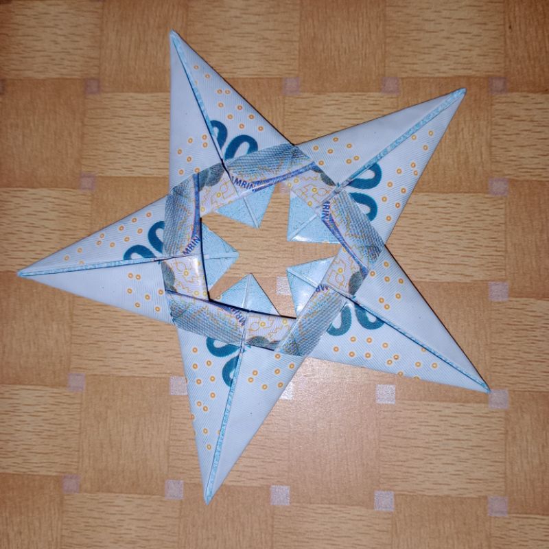 

Origami Bintang Uang Mainan