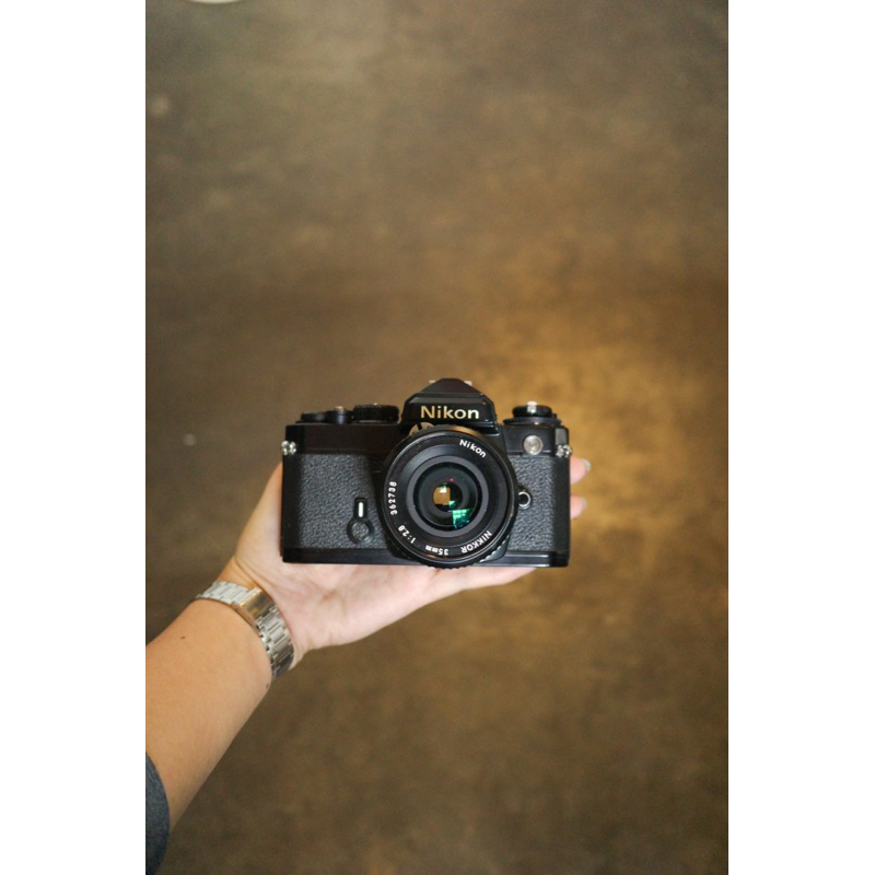 Nikon FE Black & Lensa Nikkor 35mm F2.4 Ai l