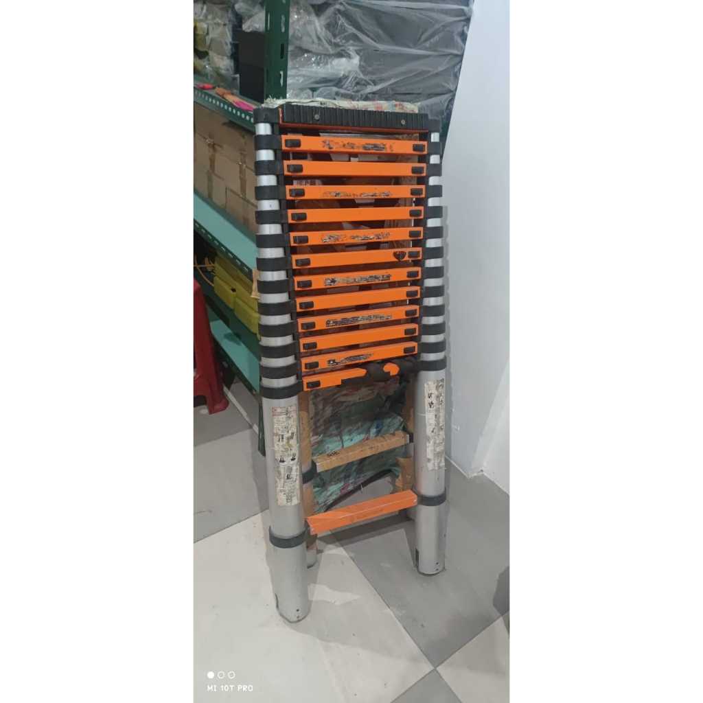 [Bekas ] Tangga Lipat Teleskopik Aluminium Single Telescopic Ladder