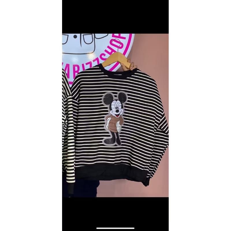 Sweater Garis Hitam Putih Mickey Mouse crop