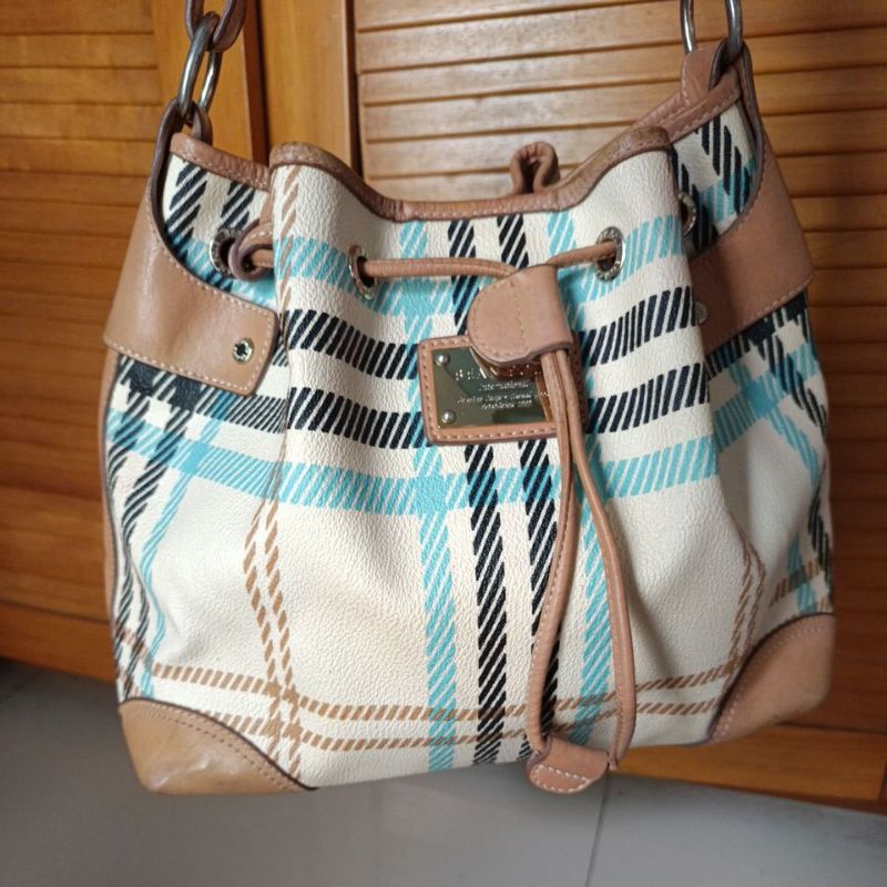 Tas Shoulder bag serut kotak-kotak krem Bean Pole