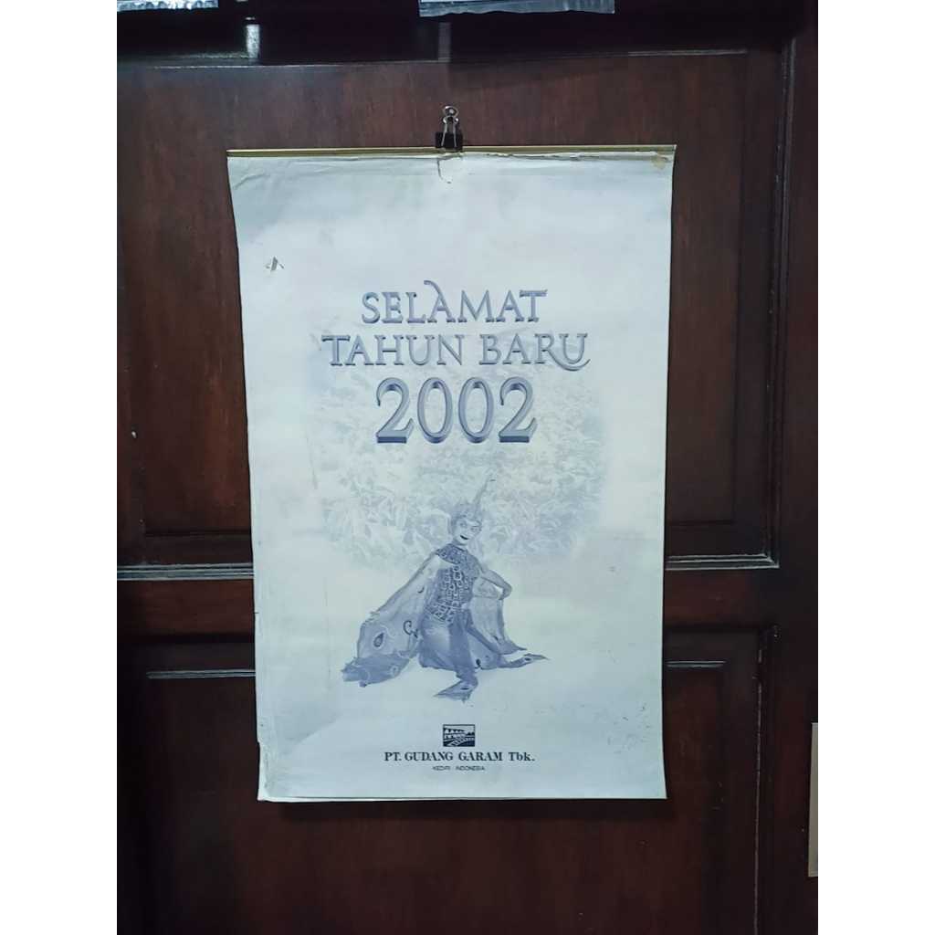 Koleksi Langka Jadul Lawas Kalender tahun 2002 Pakaian Tradisonal Indonesia Kediri