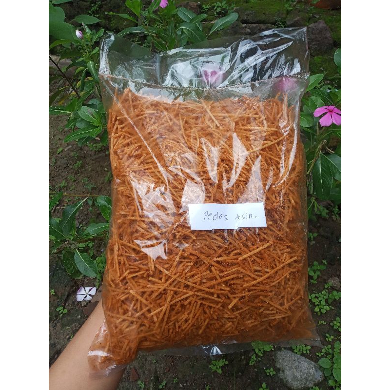 

Remukan lidi/mie lidi remukan siap makan 1kg pedas asin balado sapi panggang jagung manis