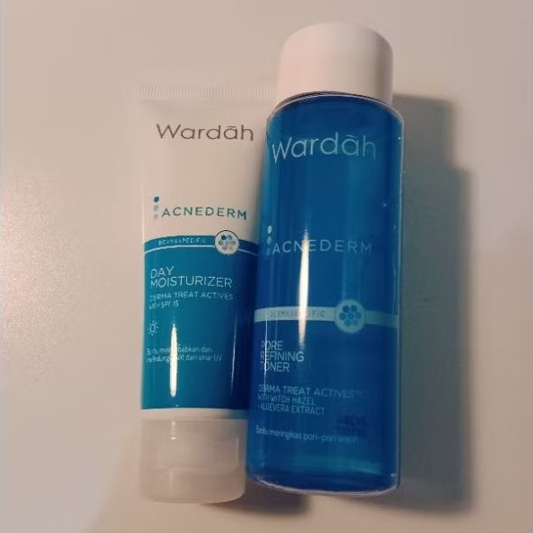 (Preloved) Wardah ACNEDERM Day Moisturizer & Pore Refining Toner