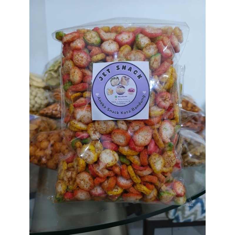 

Kerupuk Kancing Pedas