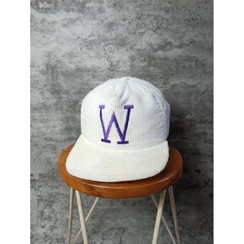 NEW ERA PRO MODEL WASHINGTON HUSKIES CORDUROY