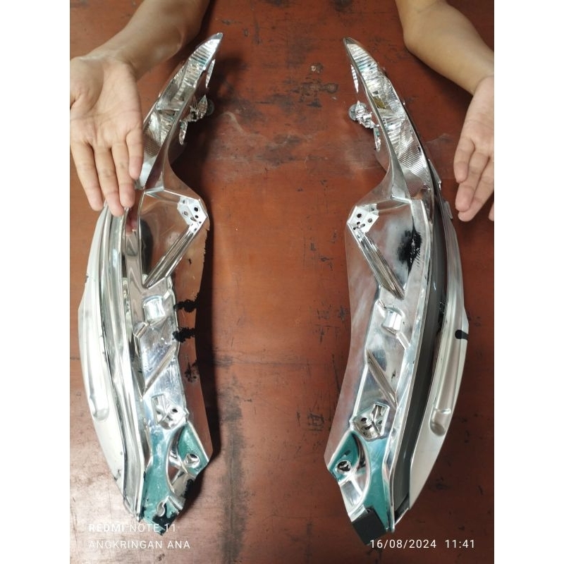 Reflektor,alis pcx 150 old ,kanan kiri  tahun 2018-2020 Original honda , minus mika alis kiri