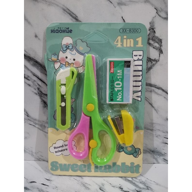 

ATK Set Stationary 4 in 1 gunting, jepretan, cutter dan isi jepretan