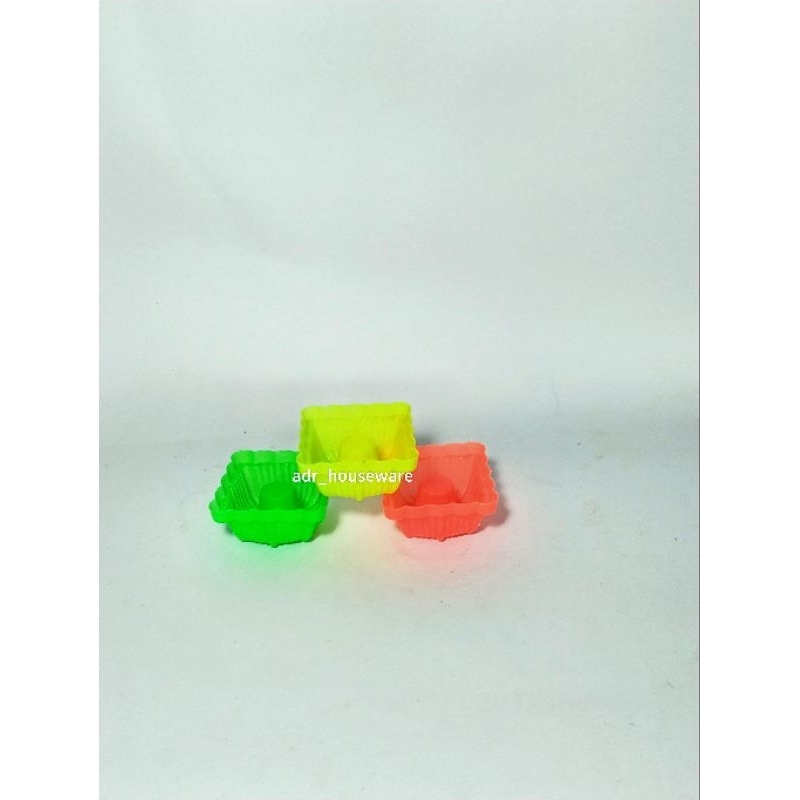 Cetakan putri ayu 3 lusin / cetakan putu ayu plastik tiga lusin bulat kotak