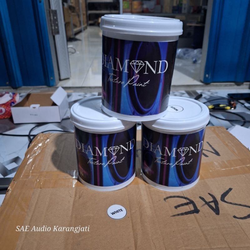 Cat Texture Diamond Warna Putih
