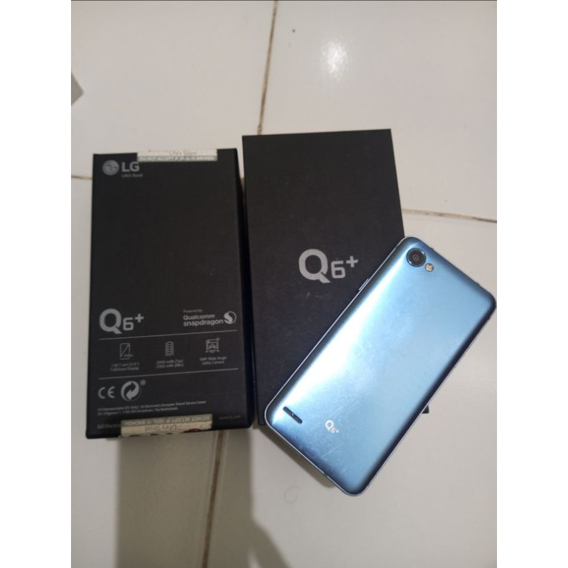 Preloved Handphone & Headset (1paket)Handphone LG Q6+ 4/64GB Second Normal & Premium LG Force Wirele