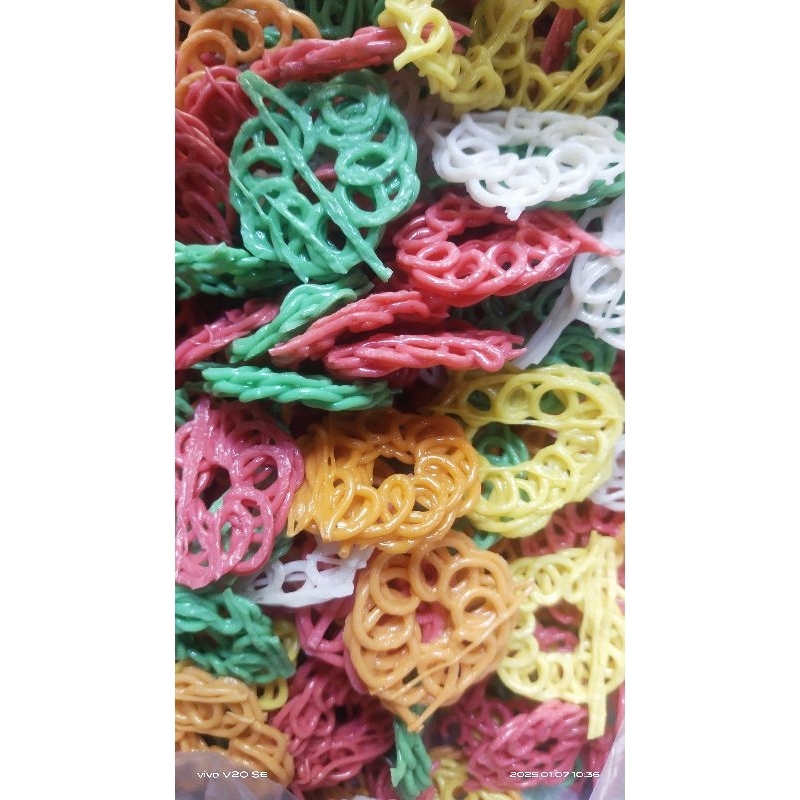 

krupuk mentah warna, uyel warna PELENGKAP SEBLAK. 500GR