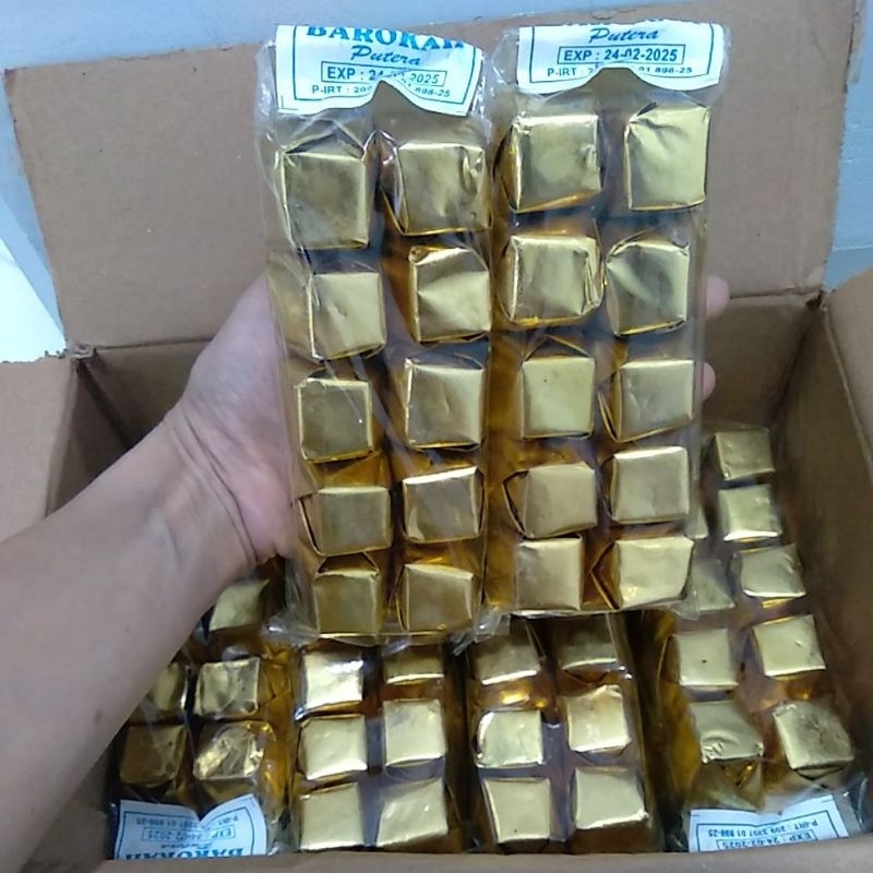 

Cokelat Piramid barokah isi 10