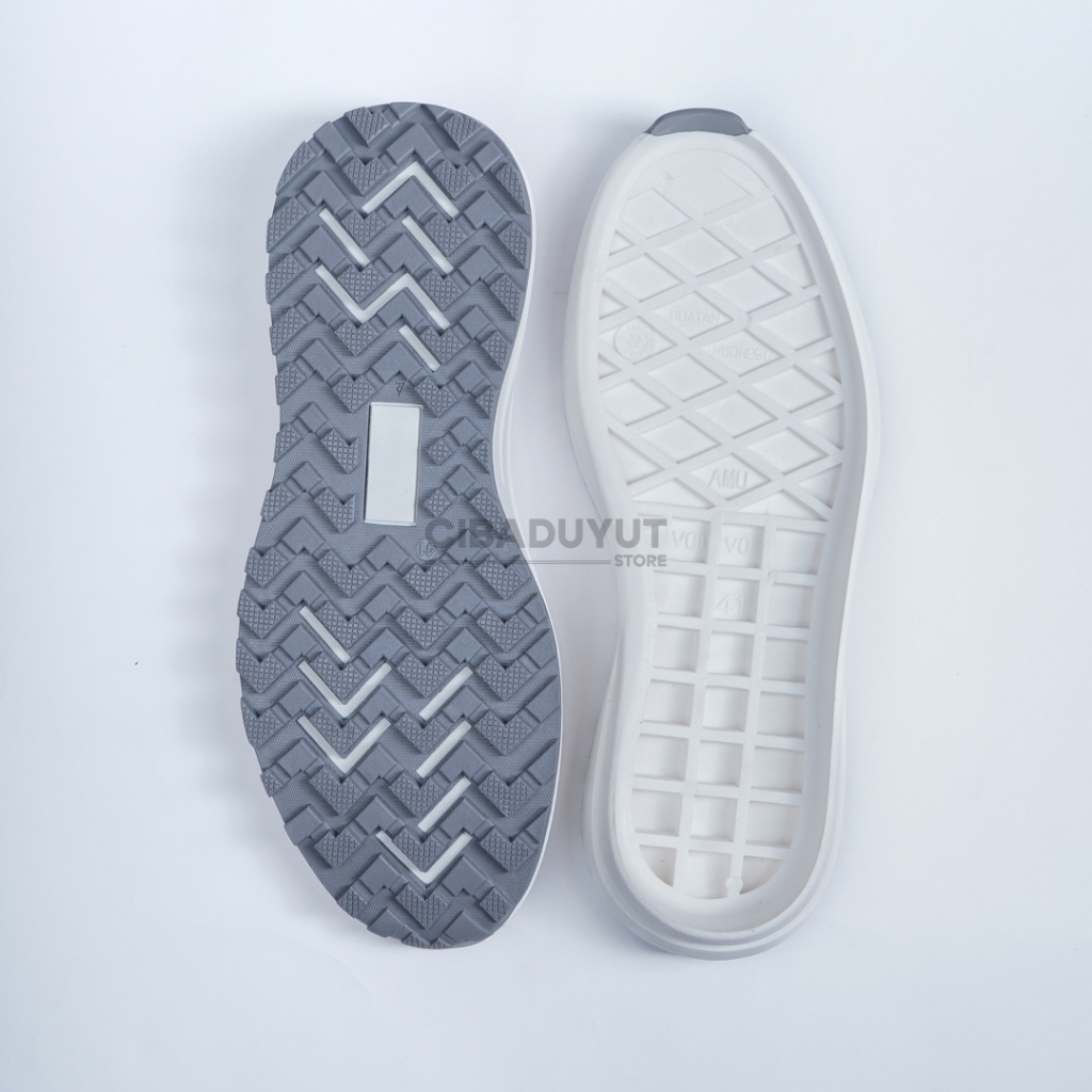 Cibaduyut Store - OUTSOLE Sepatu Running Pria Outsole Sneakers DIVO