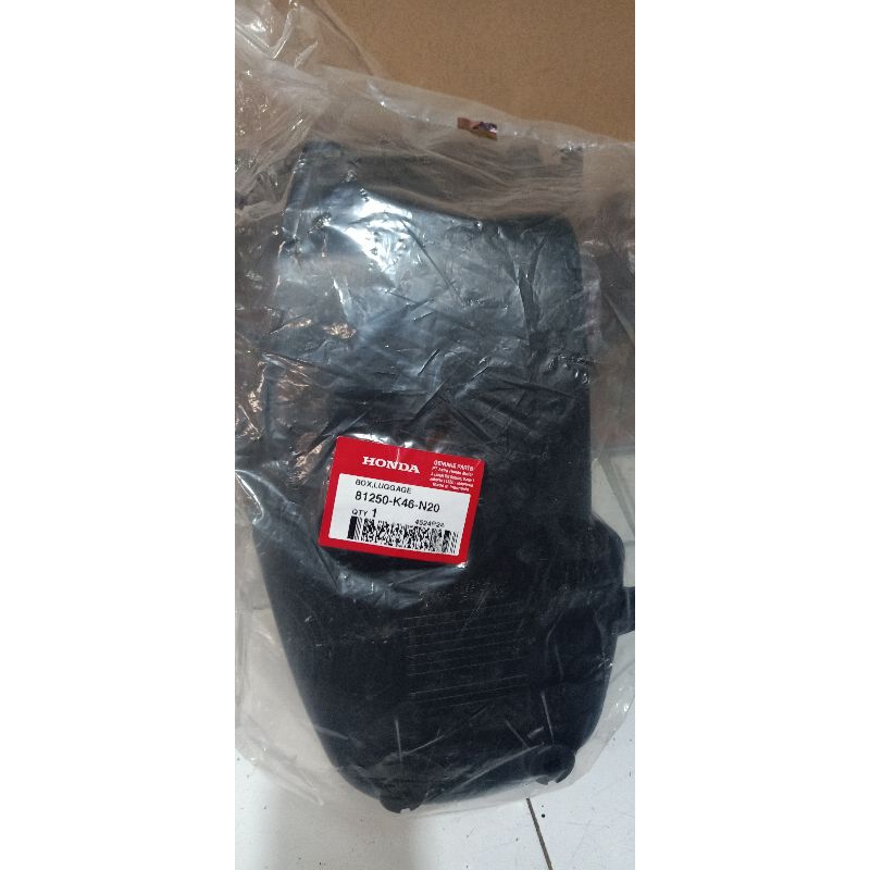 BAGASI JOK VARIO 110 LED ESP , 8125A-K46-N20 / 81250 k46 - N20  Box Bagasi jok Bawah Sadel New Vario