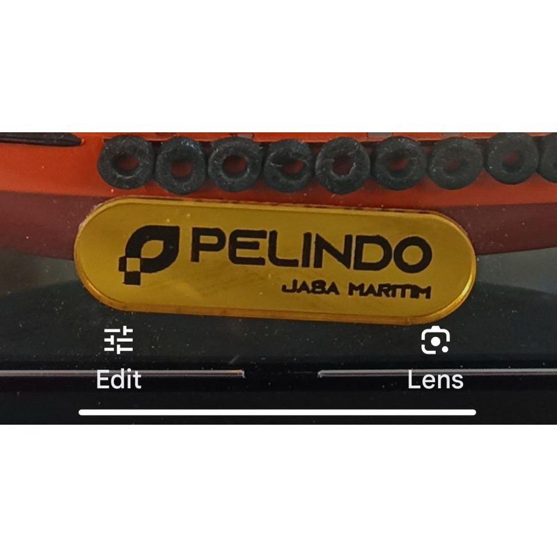 

Label akrilik gold tulisan hitam