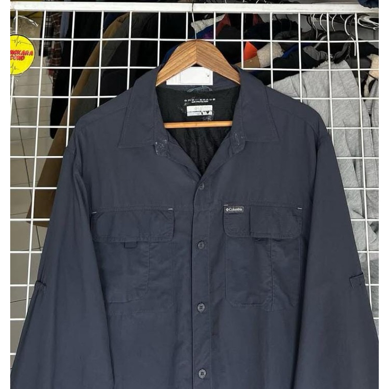 Preloved Kemeja Navy Columbia