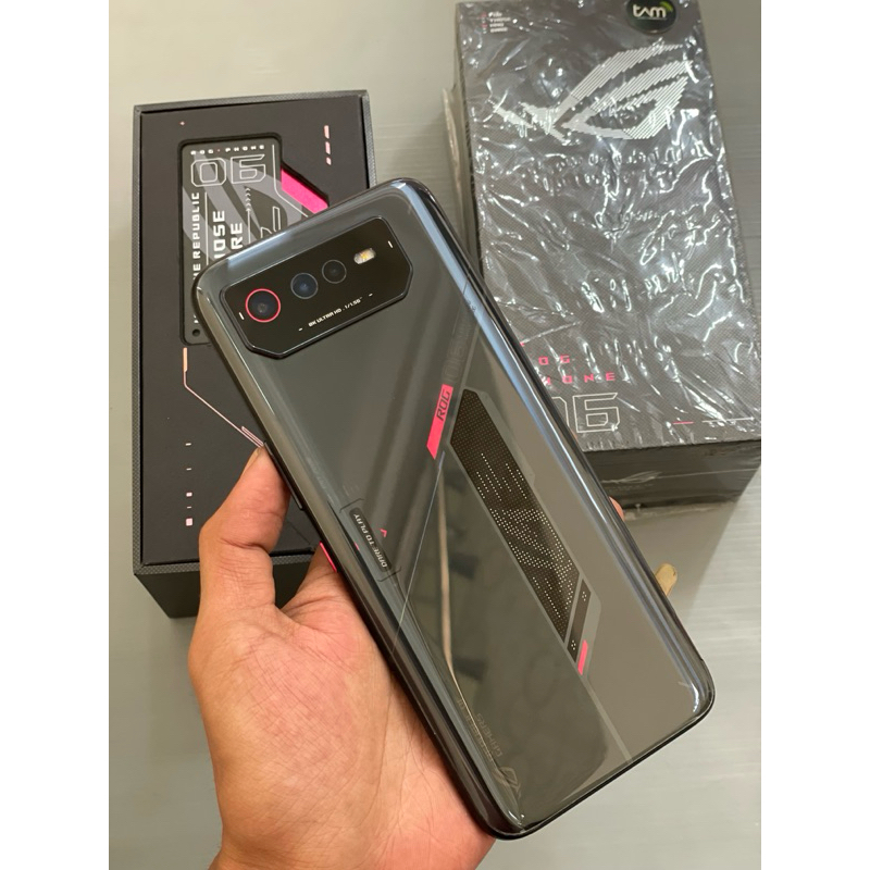 ASUS ROG PHONE 6