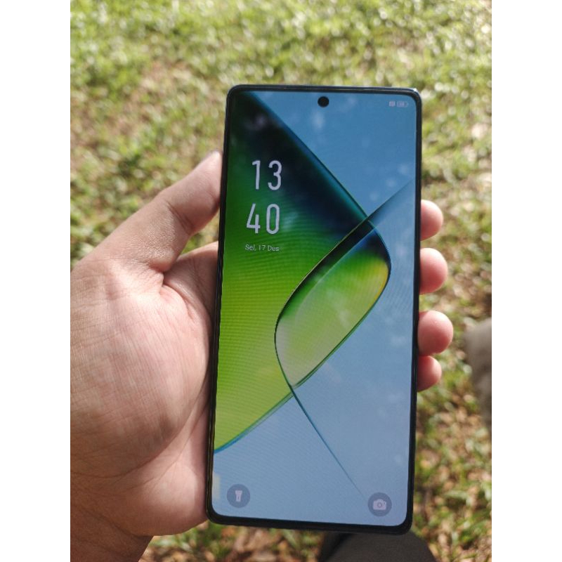 Infinix Note 40 8/256 minus