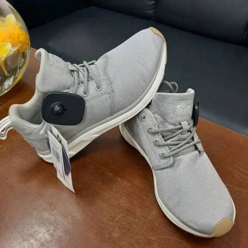 sepatu Roxy original silver