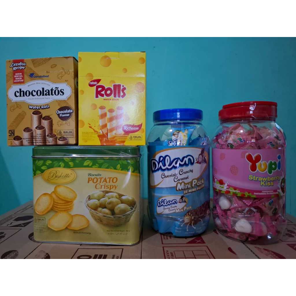 

Paket parsel jajanan kaleng lebaran