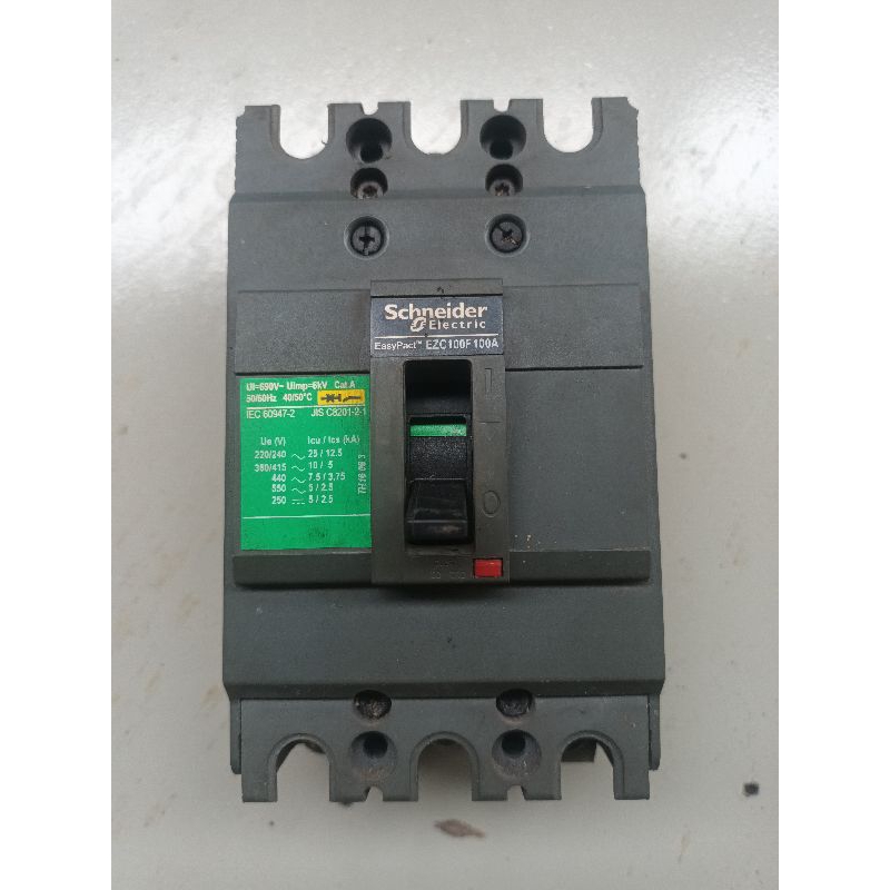 MCCB Schneider type easypact EZC100F 100A second original