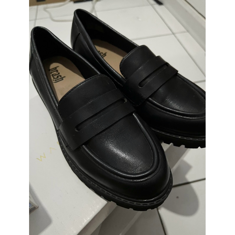 Black Loafer Brash / Sepatu Loafer Hitam Wanita