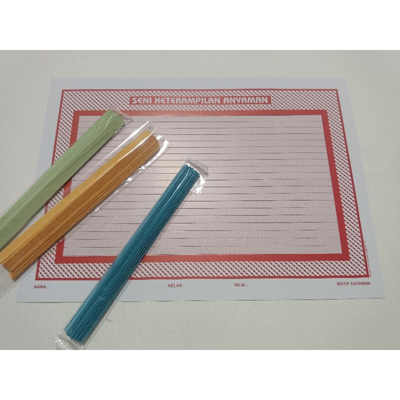 

prakarya anyaman kertas