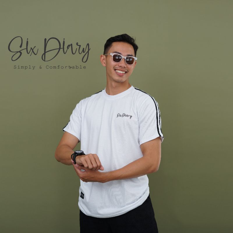 Baju Atasan Set Keluarga Kaos Couple Family Putih Lis Hitam Six Diary Original Terbaru