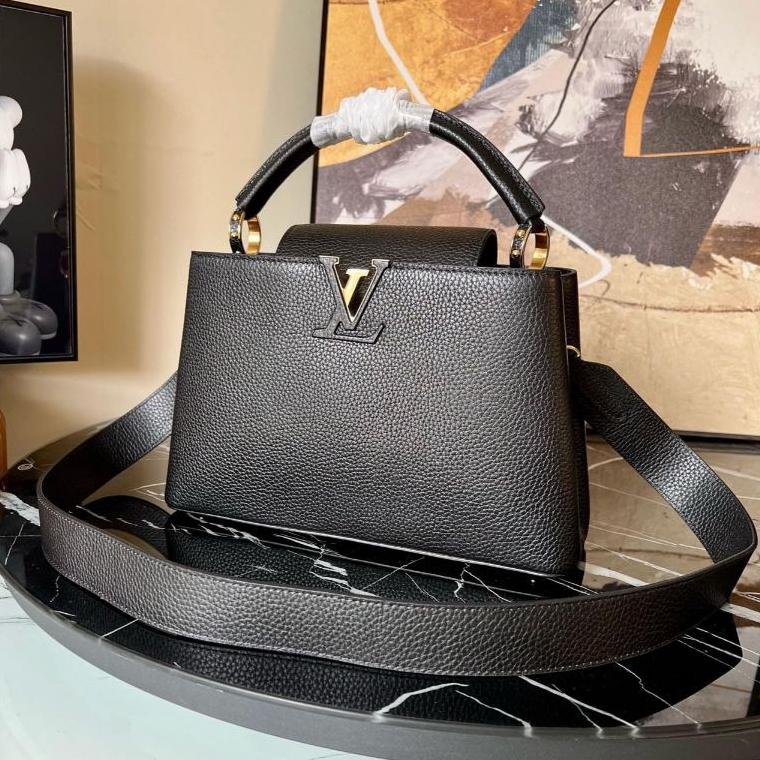 Tas Elvi Capucines MM Cuir Taurillon Leather Shoulder Bag Gold Hardware | Selempang Bahu Wanita