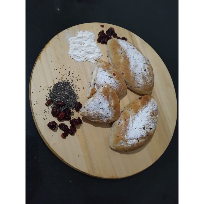 

Cranberry Cream Cheese - 100% Sourdough Soft Bread dengan Grass Fed Cream Cheese