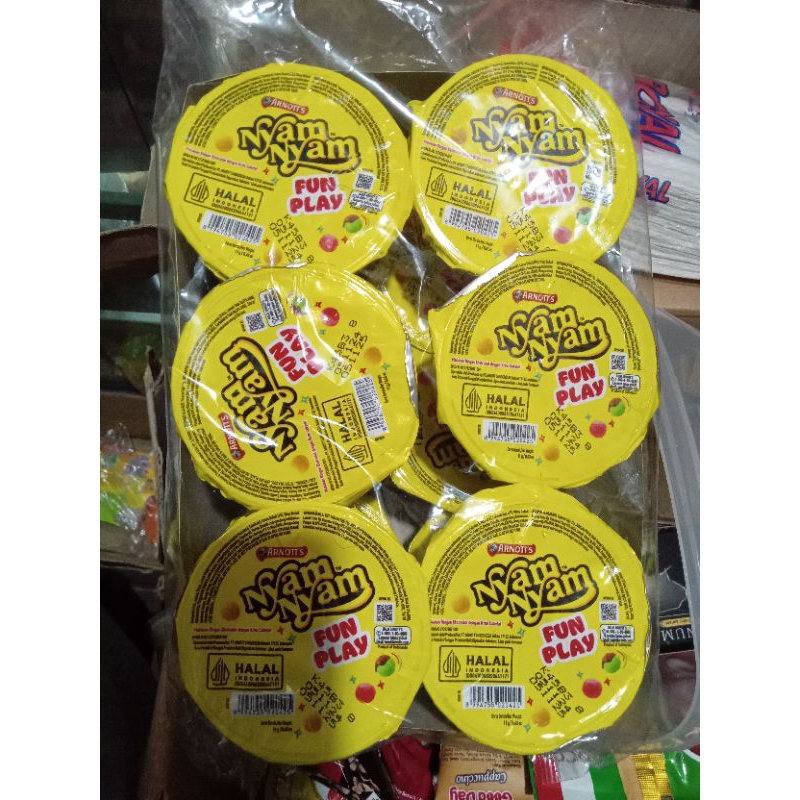 

Nyam Nyam Fun Play Coklat (12 pcs)