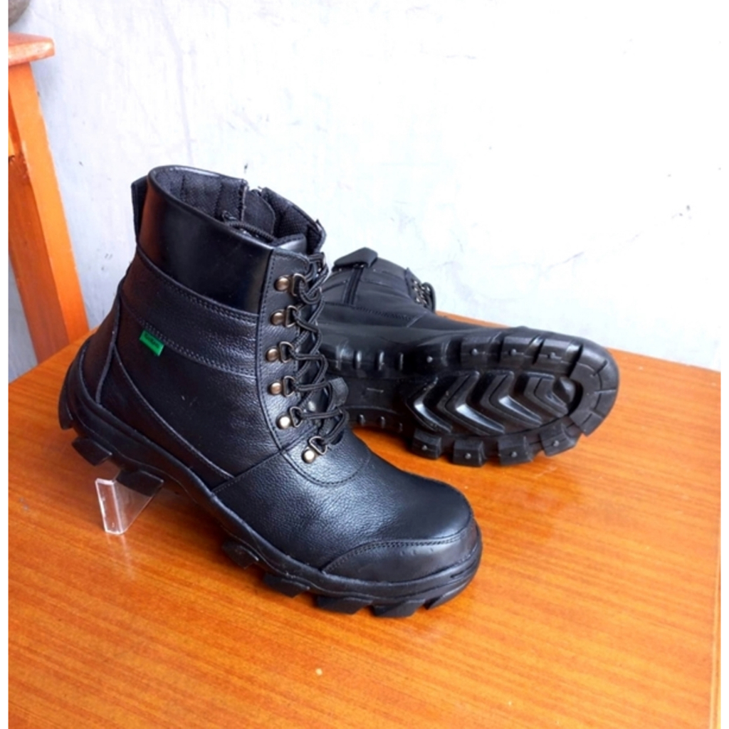 Sepatu Delta Boots Resleting Pria Safety Predator Ujung Besi Hiking Traveling Gunung  Pansus Pria Bo