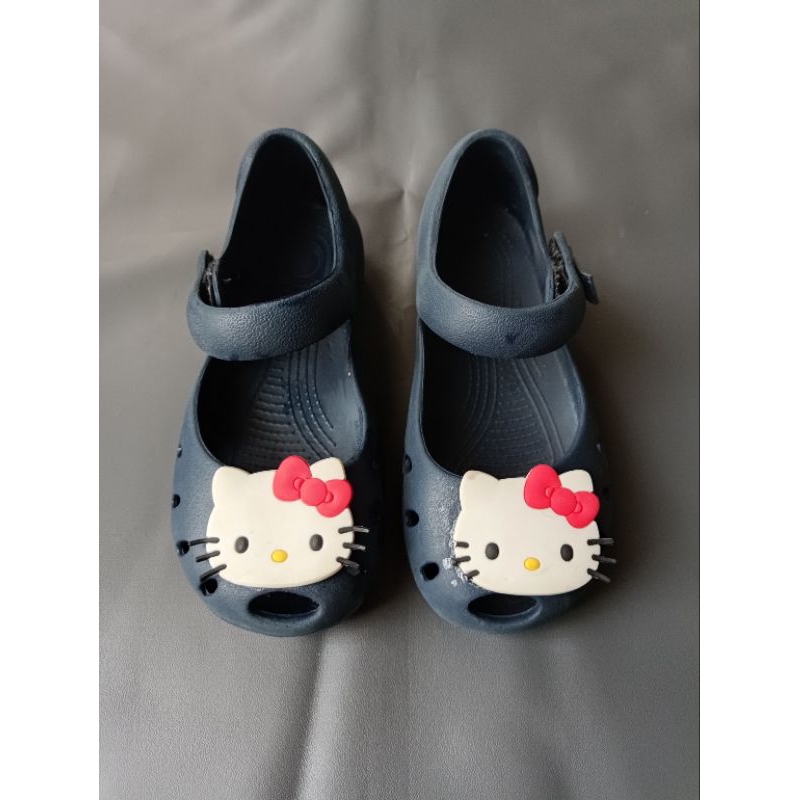 preloved sepatu anak sanrio hello kitty