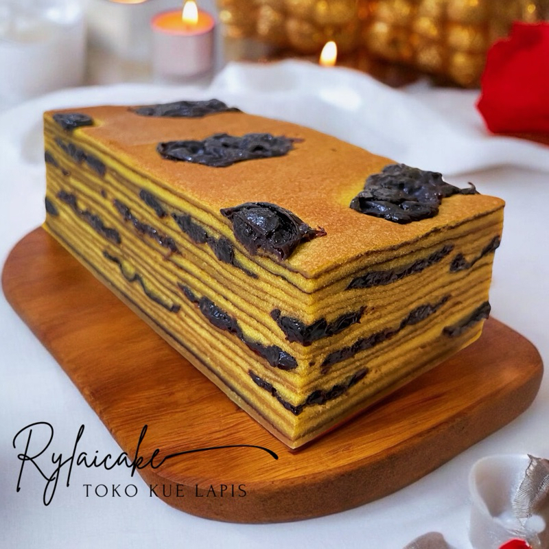 

KUE LAPIS LEGIT PRUNES ATAS DALAM (A/D) Ukuran 20x10 Cm — Pakai Wisman Susu