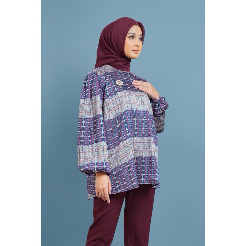 Nada Puspita Clandra Blouse