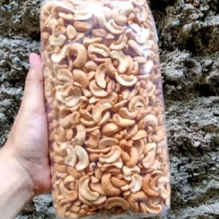 

kacang mede patahan matang 500gram + daun jeruk