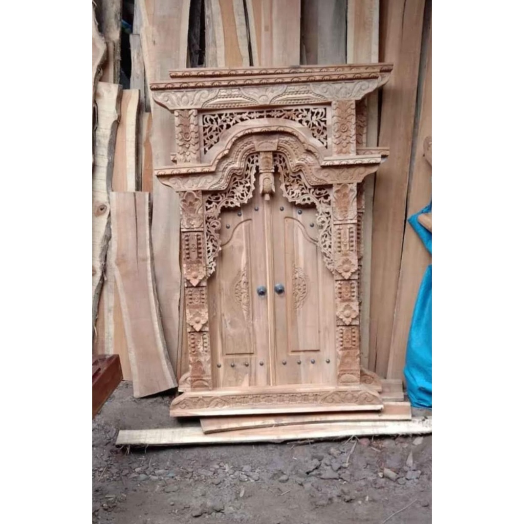 Jendela Gebyok Ukir Kayu Jati Jepara