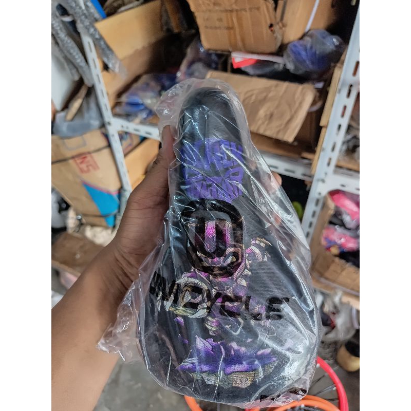 Sadel tempat duduk sepeda anak 12-16 inchi motif robot (hitam)