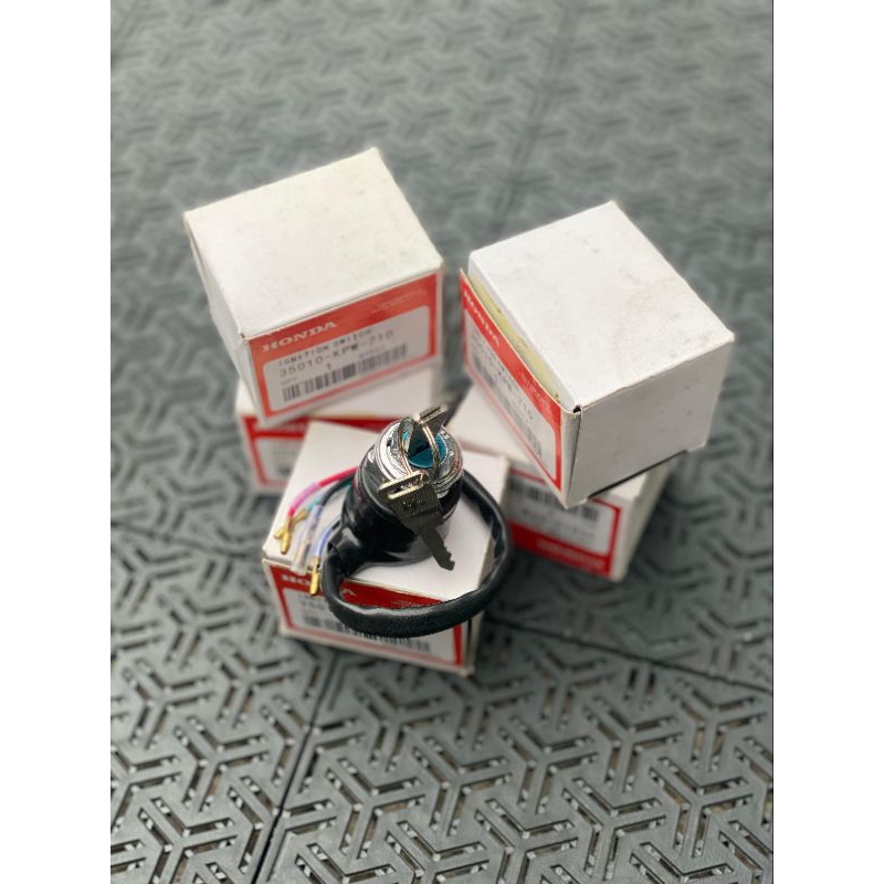 Kunci kontak CB CG125 kabel 4 model original Honda import/ kontak kunci CG125 CB